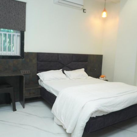 Pj Grand Hotel Vizianagaram Exterior photo