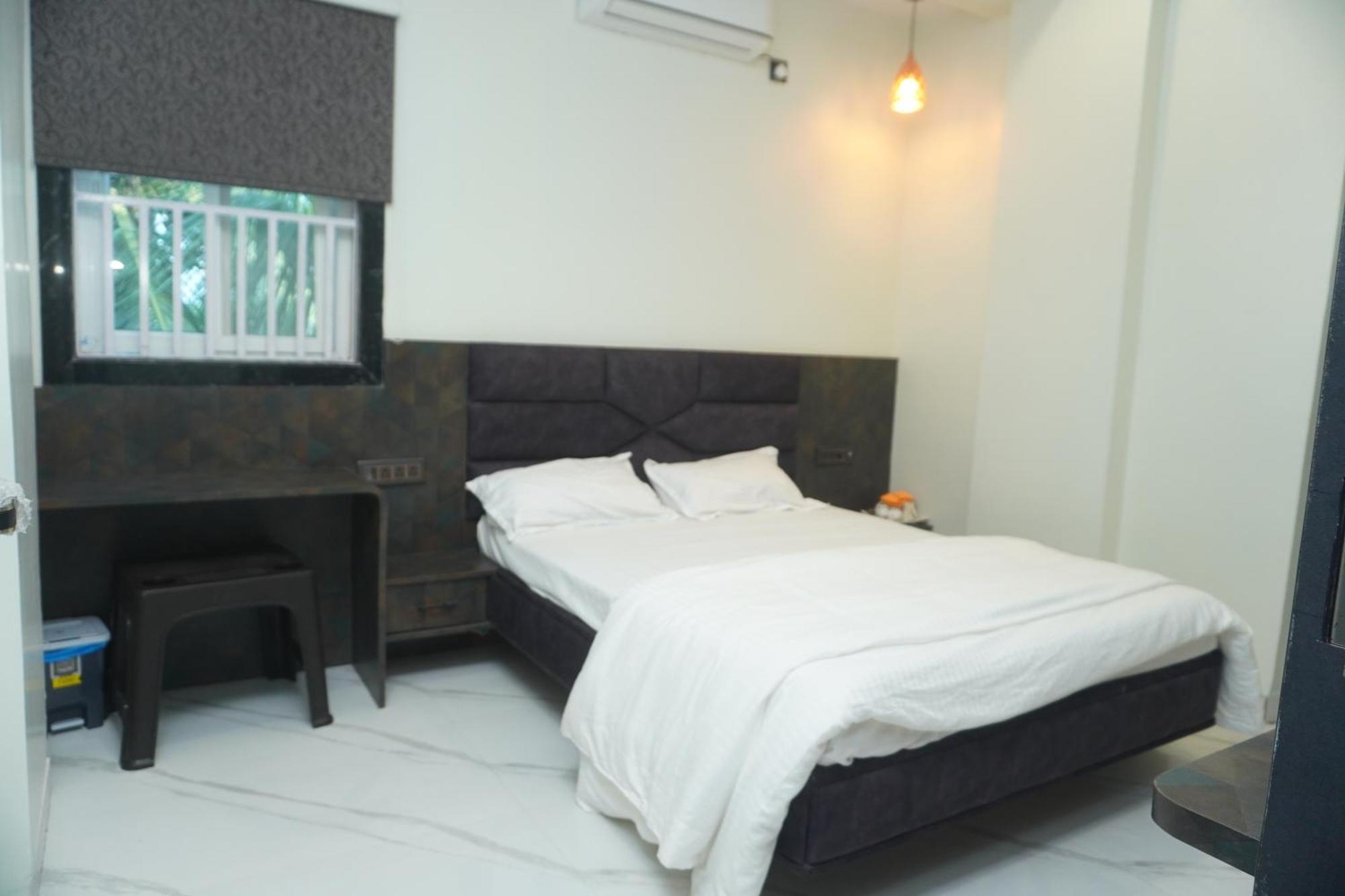Pj Grand Hotel Vizianagaram Exterior photo