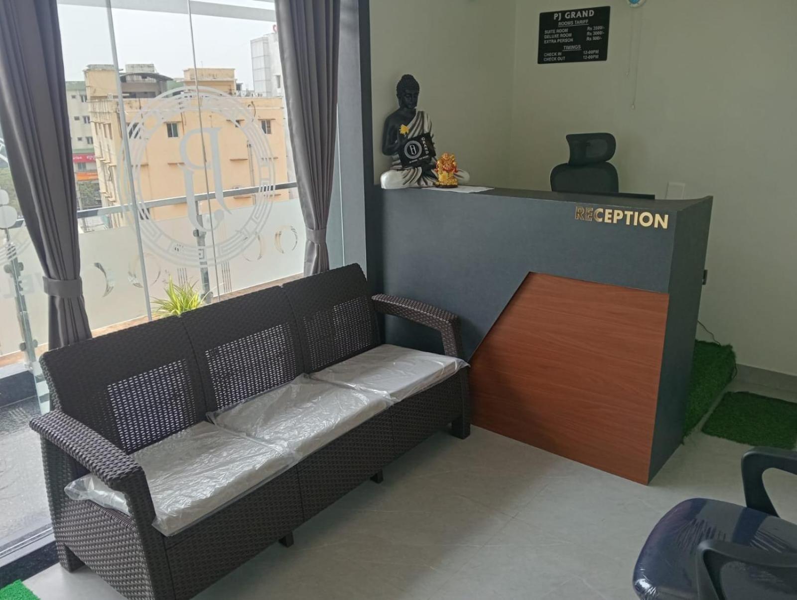 Pj Grand Hotel Vizianagaram Exterior photo